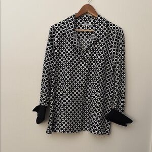 Foxcroft Black and White Graphic Button Down Shirt